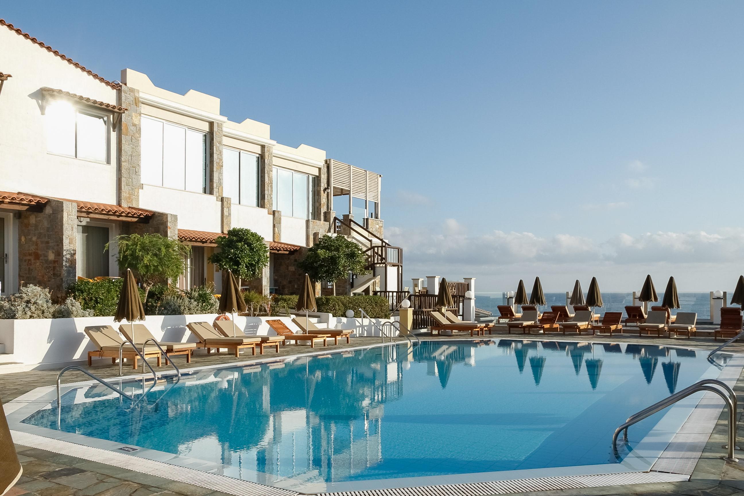 Alexander Beach Hotel & Village Resort Малиа Экстерьер фото