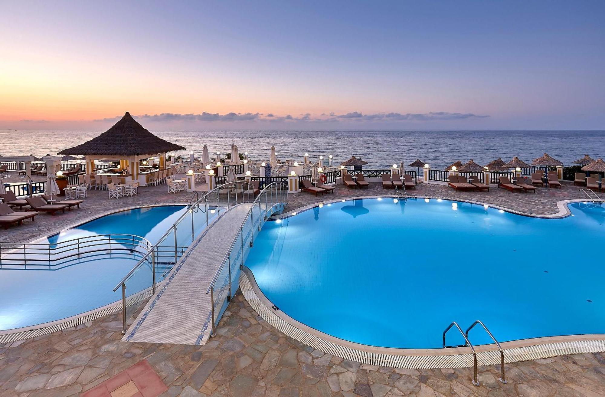 Alexander Beach Hotel & Village Resort Малиа Экстерьер фото