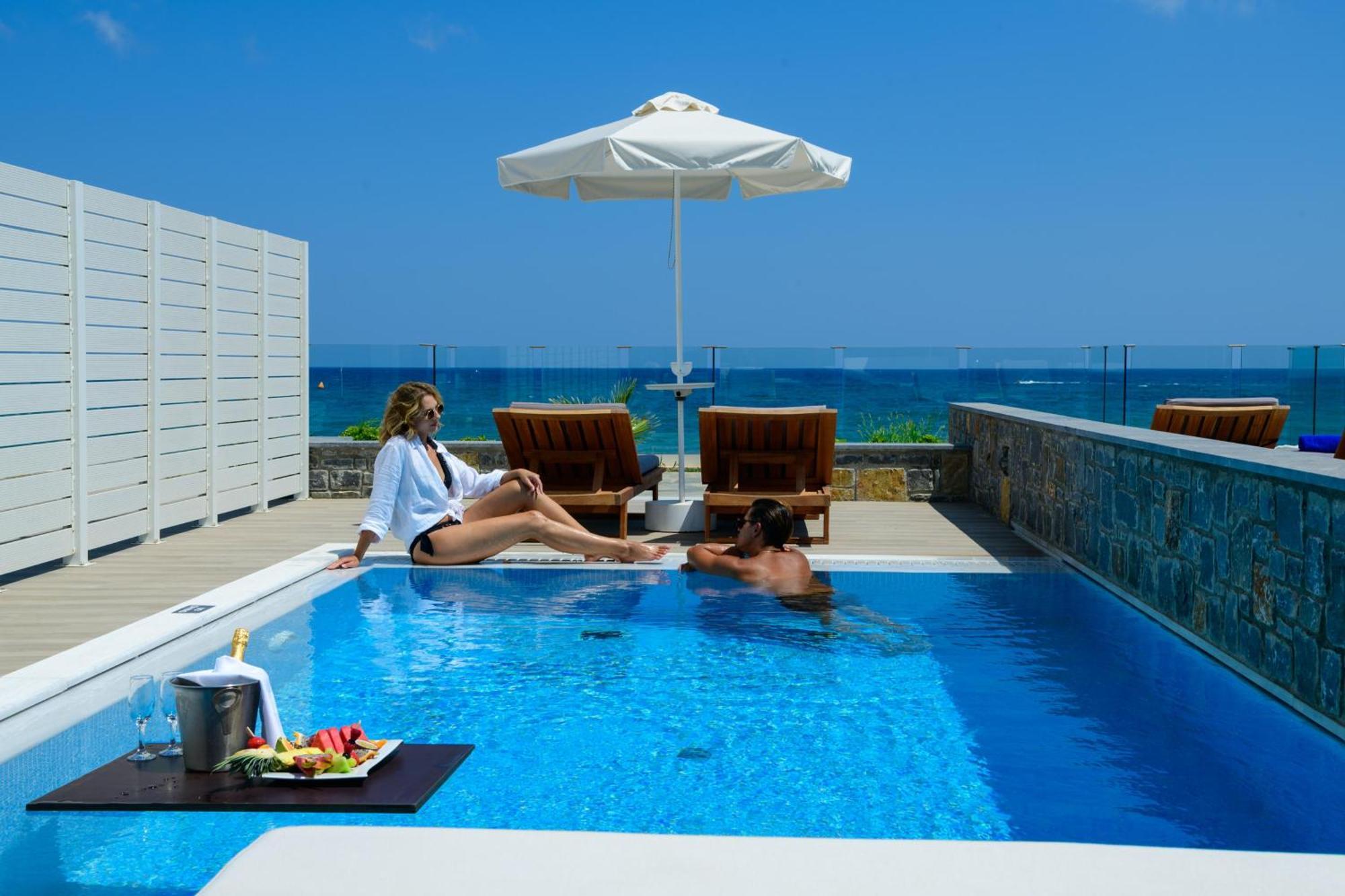 Alexander Beach Hotel & Village Resort Малиа Экстерьер фото