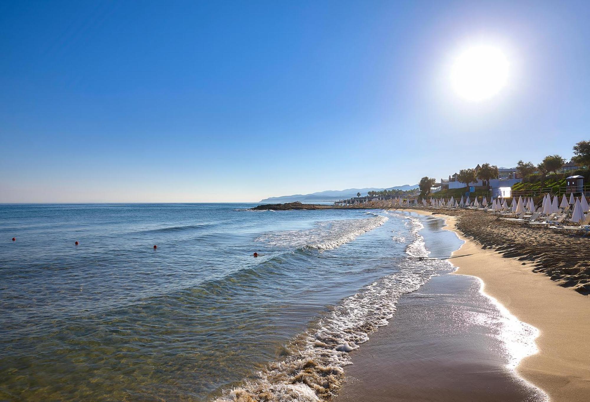 Alexander Beach Hotel & Village Resort Малиа Экстерьер фото