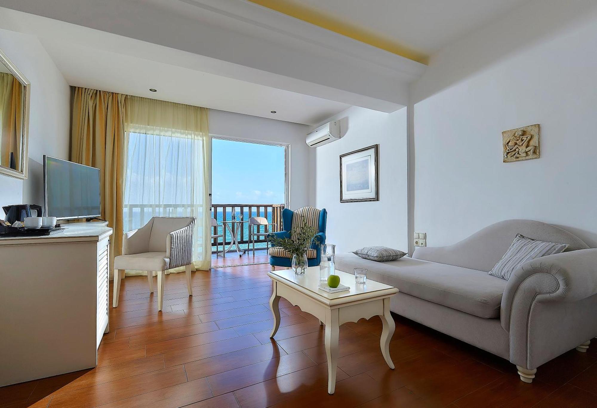 Alexander Beach Hotel & Village Resort Малиа Экстерьер фото